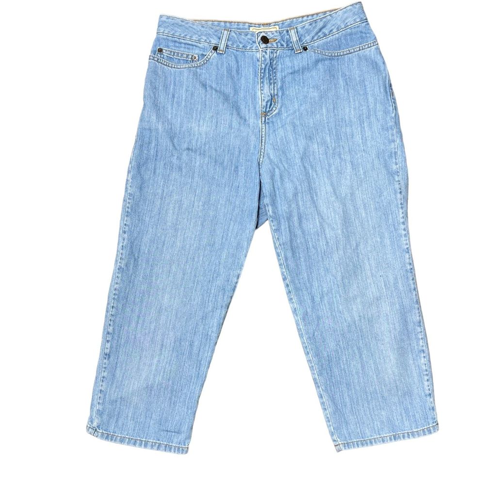 LL Bean Jeans Womens 8 Regular Light Blue Denim Classic Fit Capris